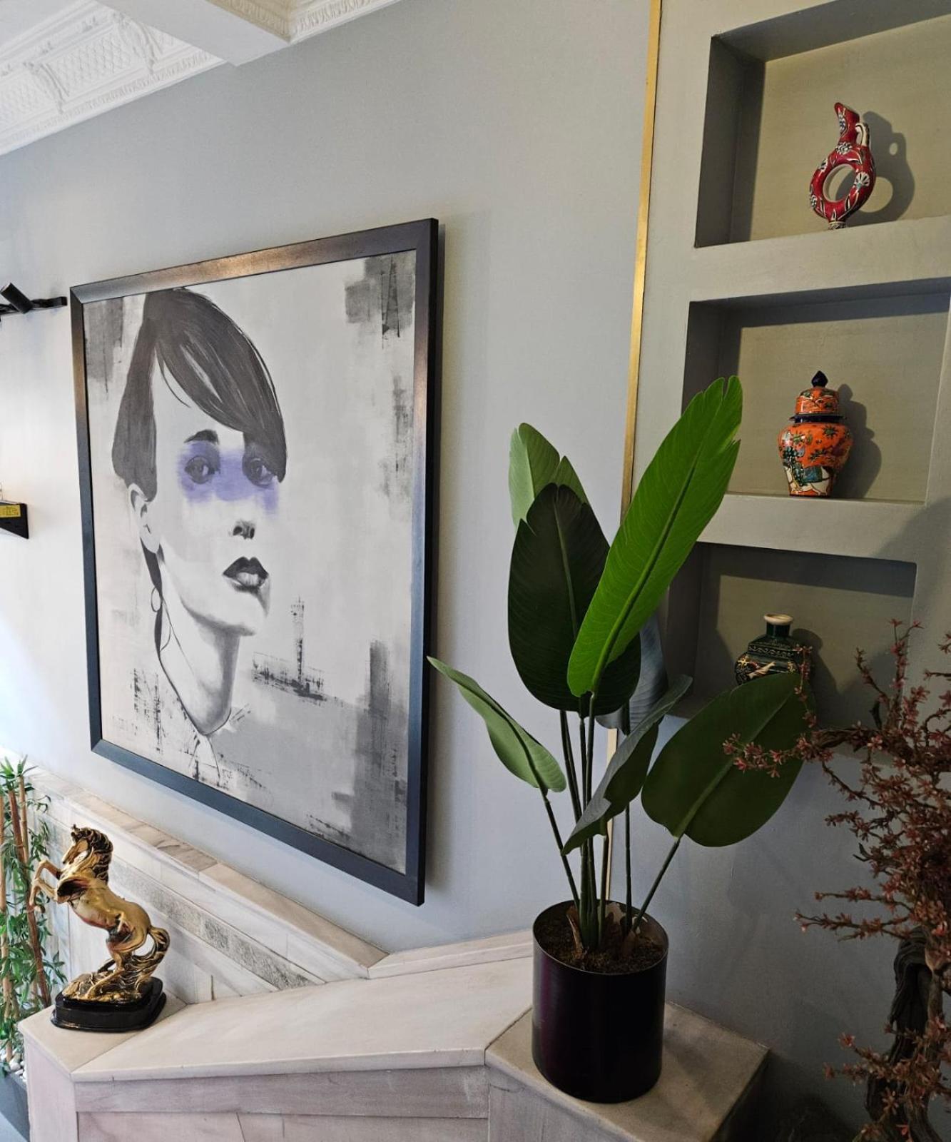 Lina Hotel Taksim Pera former walton hotel Istanbul Bagian luar foto
