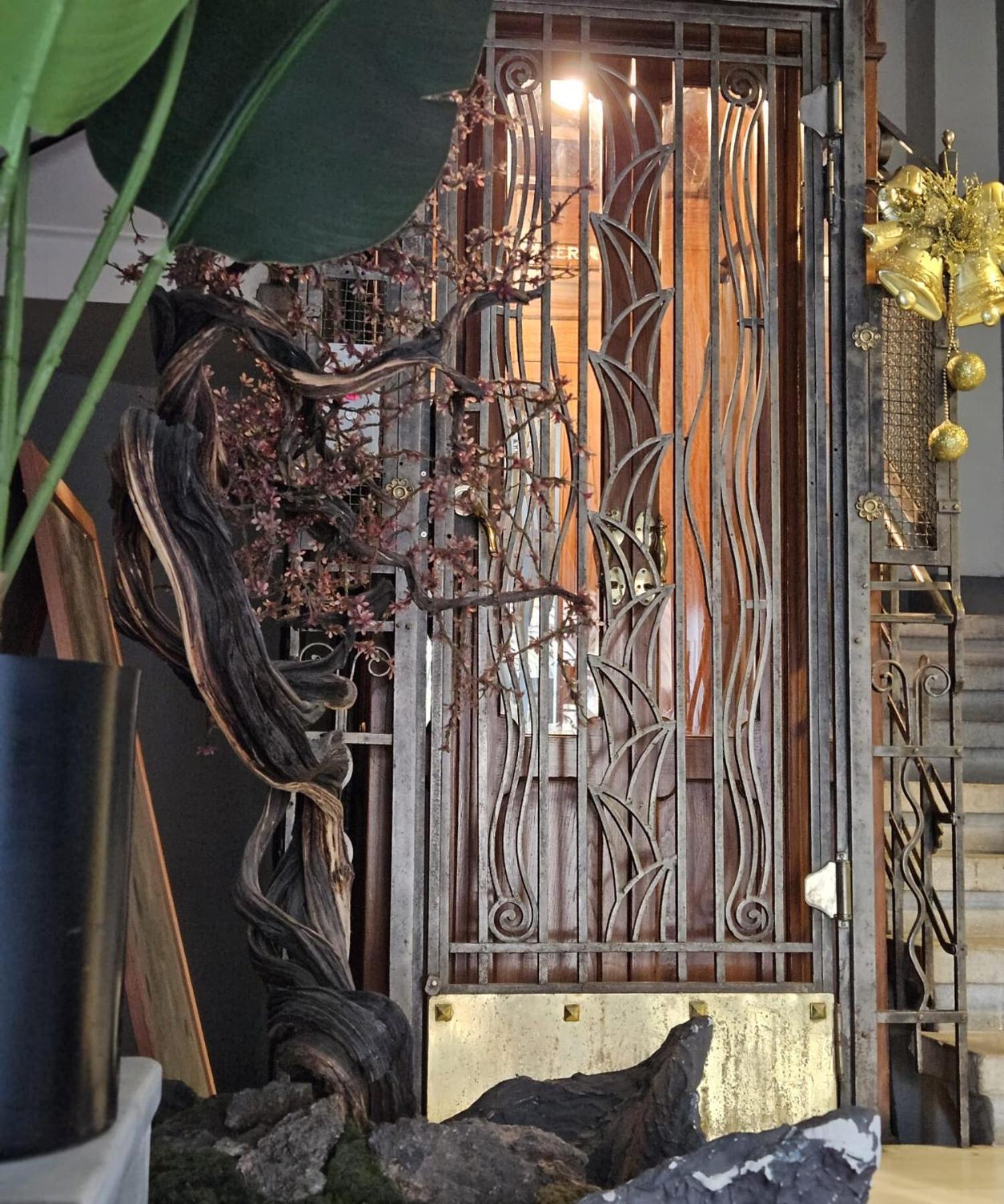 Lina Hotel Taksim Pera former walton hotel Istanbul Bagian luar foto