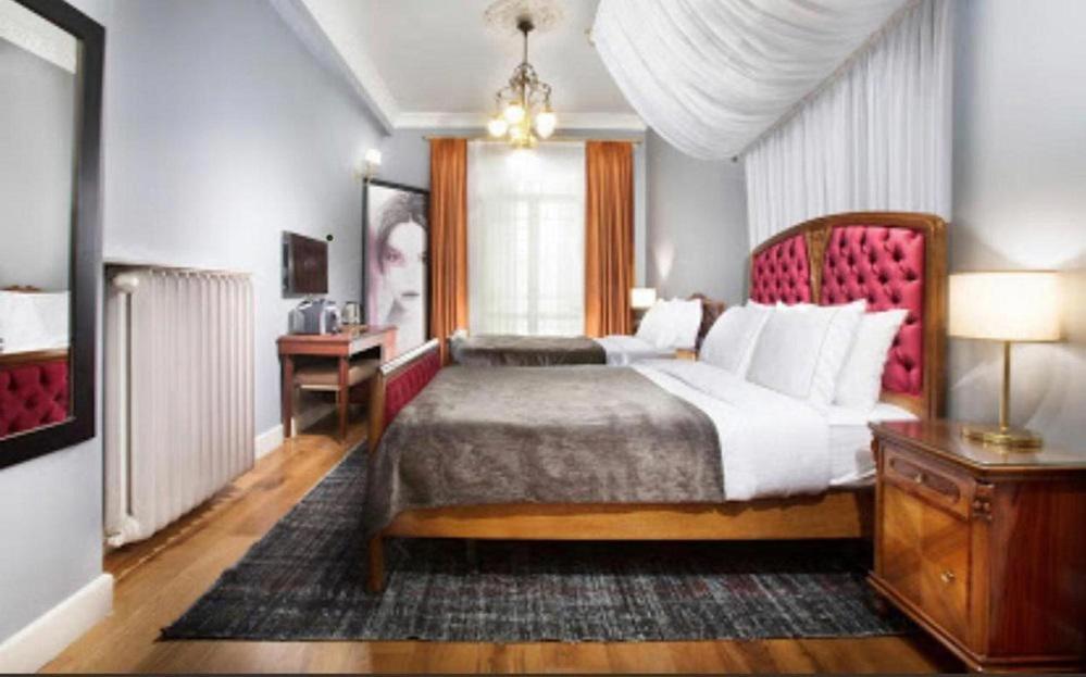 Lina Hotel Taksim Pera former walton hotel Istanbul Bagian luar foto