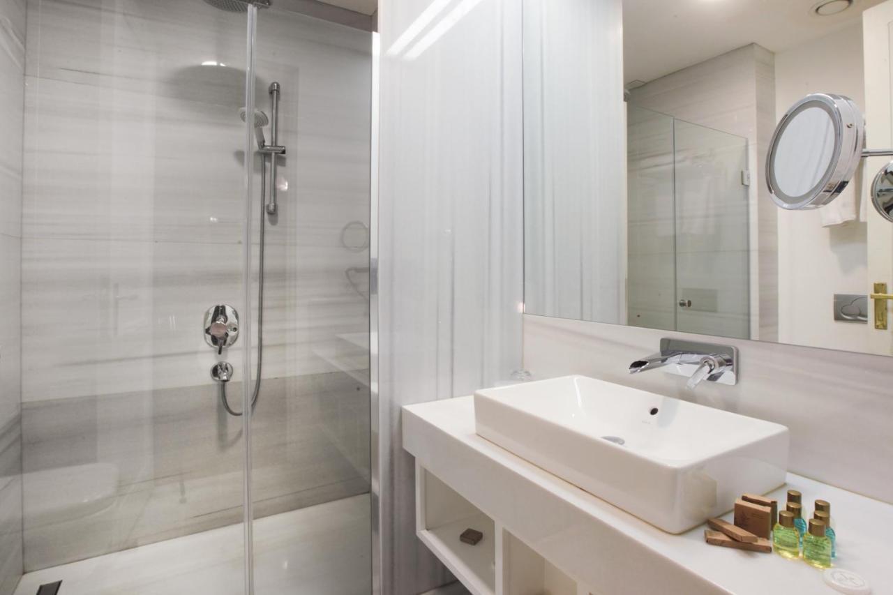 Lina Hotel Taksim Pera former walton hotel Istanbul Bagian luar foto