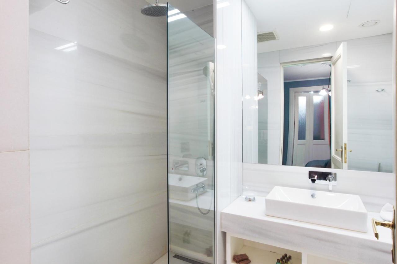 Lina Hotel Taksim Pera former walton hotel Istanbul Bagian luar foto